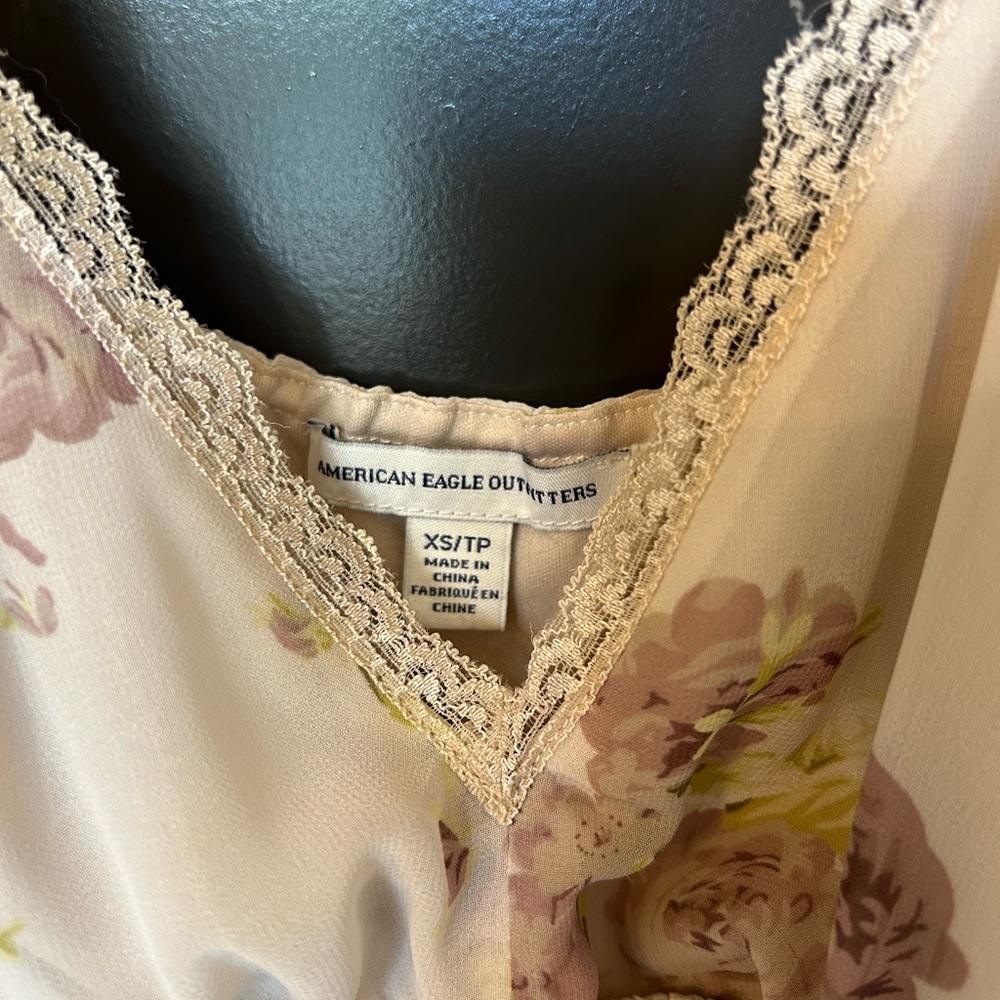 American Eagle Floral Dress with Lace - Picture 3 of 5